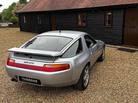 928 GTS Coupe 5.4 Automatic Petrol