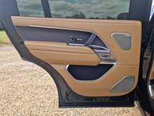 Land Rover Range Rover P460e Autobiography (LWB) 