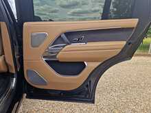 Land Rover Range Rover P460e Autobiography (LWB) 