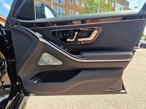 S 580 e L AMG Line Premium Plus Executive 3.0 4dr Saloon Automatic Petrol/Electric