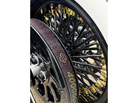 1745 FLSL Slim Custom Cruiser Petrol Manual Euro 5 (87 ps)