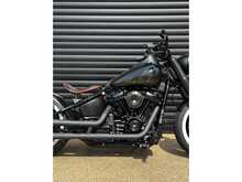 Harley-Davidson Softail FLSL Slim 