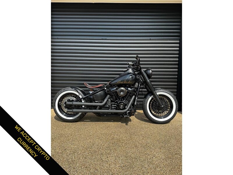 Harley-Davidson 1745 FLSL Slim Custom Cruiser Petrol Manual Euro 5 (87 ps)