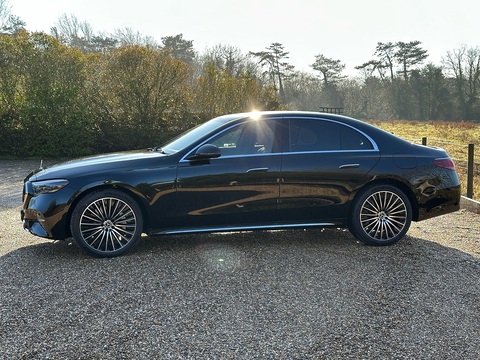 E 300 e Exclusive Premium Plus 2.0 4dr Saloon Automatic Petrol/Electric