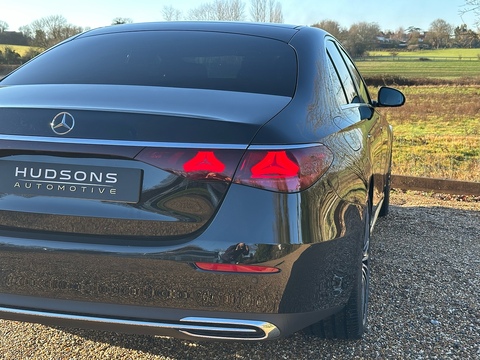 E 300 e Exclusive Premium Plus 2.0 4dr Saloon Automatic Petrol/Electric