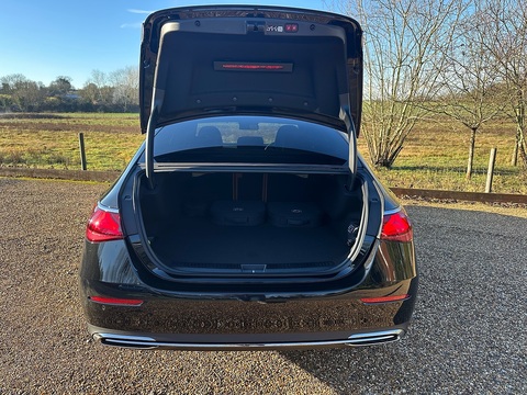 E 300 e Exclusive Premium Plus 2.0 4dr Saloon Automatic Petrol/Electric