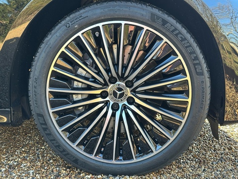 E 300 e Exclusive Premium Plus 2.0 4dr Saloon Automatic Petrol/Electric