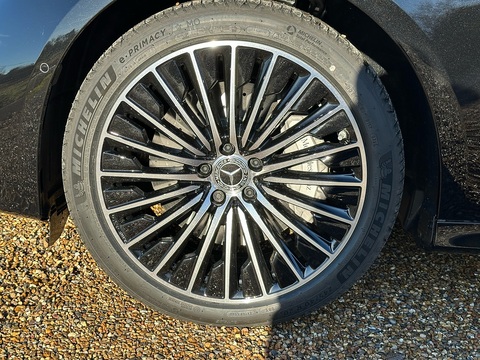E 300 e Exclusive Premium Plus 2.0 4dr Saloon Automatic Petrol/Electric