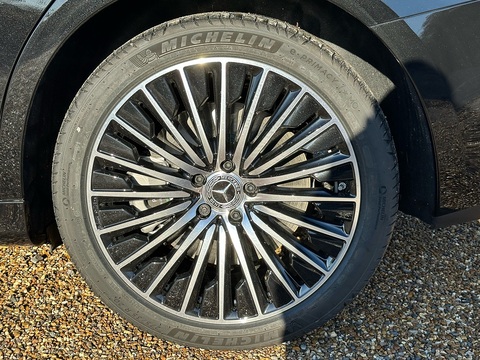 E 300 e Exclusive Premium Plus 2.0 4dr Saloon Automatic Petrol/Electric