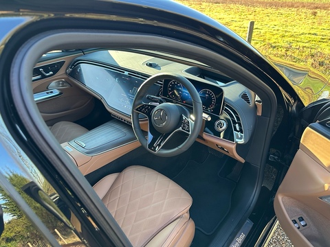 E 300 e Exclusive Premium Plus 2.0 4dr Saloon Automatic Petrol/Electric