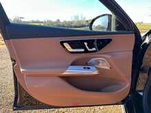 Mercedes-Benz E Class E 300 e Exclusive Premium Plus 