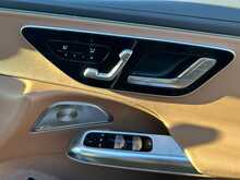 Mercedes-Benz E Class E 300 e Exclusive Premium Plus 