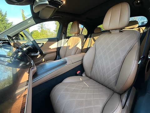 E 300 e Exclusive Premium Plus 2.0 4dr Saloon Automatic Petrol/Electric
