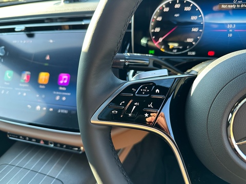 E 300 e Exclusive Premium Plus 2.0 4dr Saloon Automatic Petrol/Electric