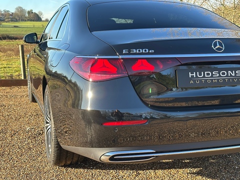 E 300 e Exclusive Premium Plus 2.0 4dr Saloon Automatic Petrol/Electric