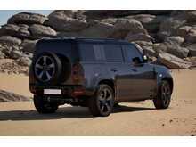 Land Rover Defender 110 P300e X-Dynamic HSE 