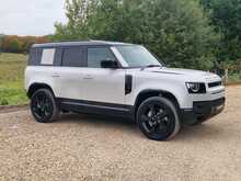 Land Rover Defender 110 P300e X-Dynamic HSE 