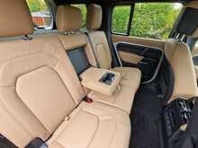 Land Rover Defender 110 P300e X-Dynamic HSE 