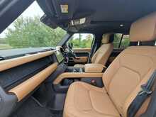Land Rover Defender 110 P300e X-Dynamic HSE 