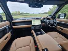 Land Rover Defender 110 P300e X-Dynamic HSE 