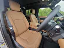 Land Rover Defender 110 P300e X-Dynamic HSE 