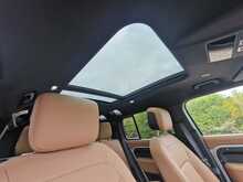 Land Rover Defender 110 P300e X-Dynamic HSE 