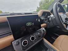 Land Rover Defender 110 P300e X-Dynamic HSE 