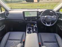 Lexus NX 350h Premium Plus 