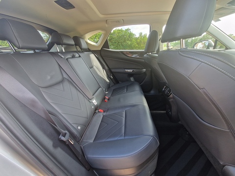 350h Premium Plus 2.5 5dr Estate CVT Petrol/Electric