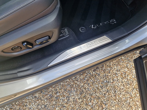 350h Premium Plus 2.5 5dr Estate CVT Petrol/Electric