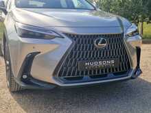 Lexus NX 350h Premium Plus 