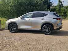 Lexus NX 350h Premium Plus 