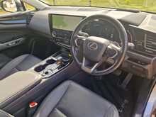 Lexus NX 350h Premium Plus 