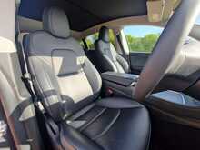 Tesla Model Y Long Range 