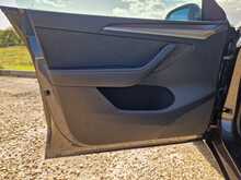 Tesla Model Y Long Range 