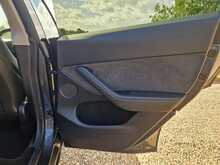 Tesla Model Y Long Range 