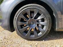 Tesla Model Y Long Range 