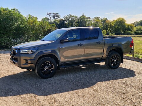 Invincible X 4WD D-4D-h Dcb 2.8 4dr Pick up Automatic Diesel Hybrid