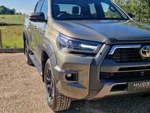 Toyota Hilux Invincible X 4WD D-4D-h Dcb 
