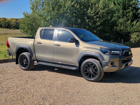 Invincible X 4WD D-4D-h Dcb 2.8 4dr Pick up Automatic Diesel Hybrid