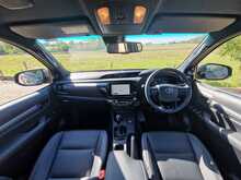 Toyota Hilux Invincible X 4WD D-4D-h Dcb 