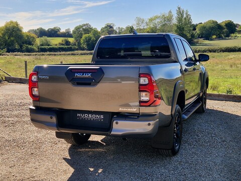 Invincible X 4WD D-4D-h Dcb 2.8 4dr Pick up Automatic Diesel Hybrid