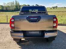 Toyota Hilux Invincible X 4WD D-4D-h Dcb 