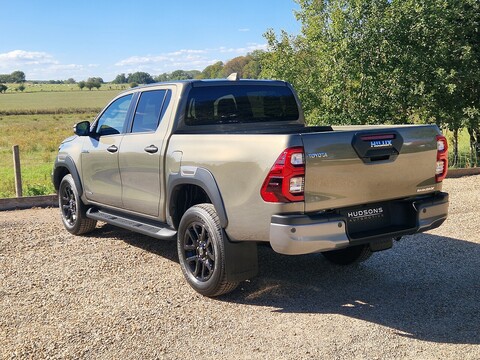 Invincible X 4WD D-4D-h Dcb 2.8 4dr Pick up Automatic Diesel Hybrid