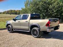 Toyota Hilux Invincible X 4WD D-4D-h Dcb 