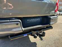Toyota Hilux Invincible X 4WD D-4D-h Dcb 