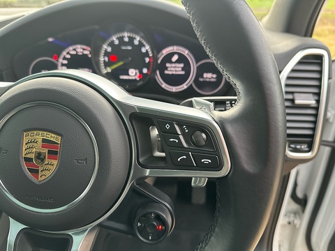 3.0 V6 E-Hybrid 17.9kWh SUV 5dr Petrol Plug-in Hybrid TiptronicS 4WD Euro 6 (s/s) (3.6kW Charger) (462 ps)