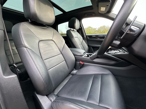 3.0 V6 E-Hybrid 17.9kWh SUV 5dr Petrol Plug-in Hybrid TiptronicS 4WD Euro 6 (s/s) (3.6kW Charger) (462 ps)