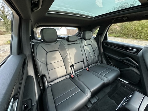 3.0 V6 E-Hybrid 17.9kWh SUV 5dr Petrol Plug-in Hybrid TiptronicS 4WD Euro 6 (s/s) (3.6kW Charger) (462 ps)