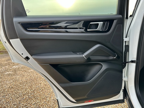 3.0 V6 E-Hybrid 17.9kWh SUV 5dr Petrol Plug-in Hybrid TiptronicS 4WD Euro 6 (s/s) (3.6kW Charger) (462 ps)